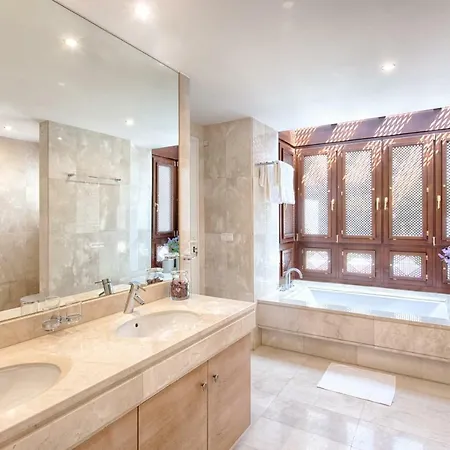 아파트 Hanami Alcazaba Penthouse 에스테포나