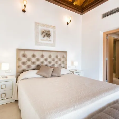 Hanami Alcazaba Penthouse 에스테포나